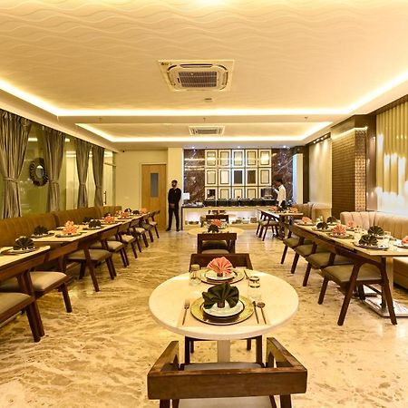 Hotel Avalon Palms Agra Agra  Exterior foto
