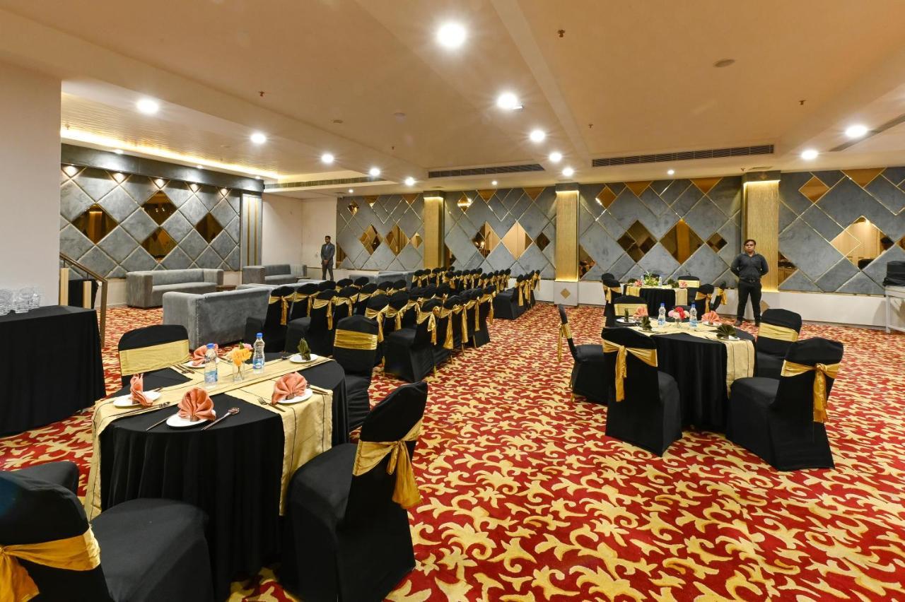 Hotel Avalon Palms Agra Agra  Exterior foto