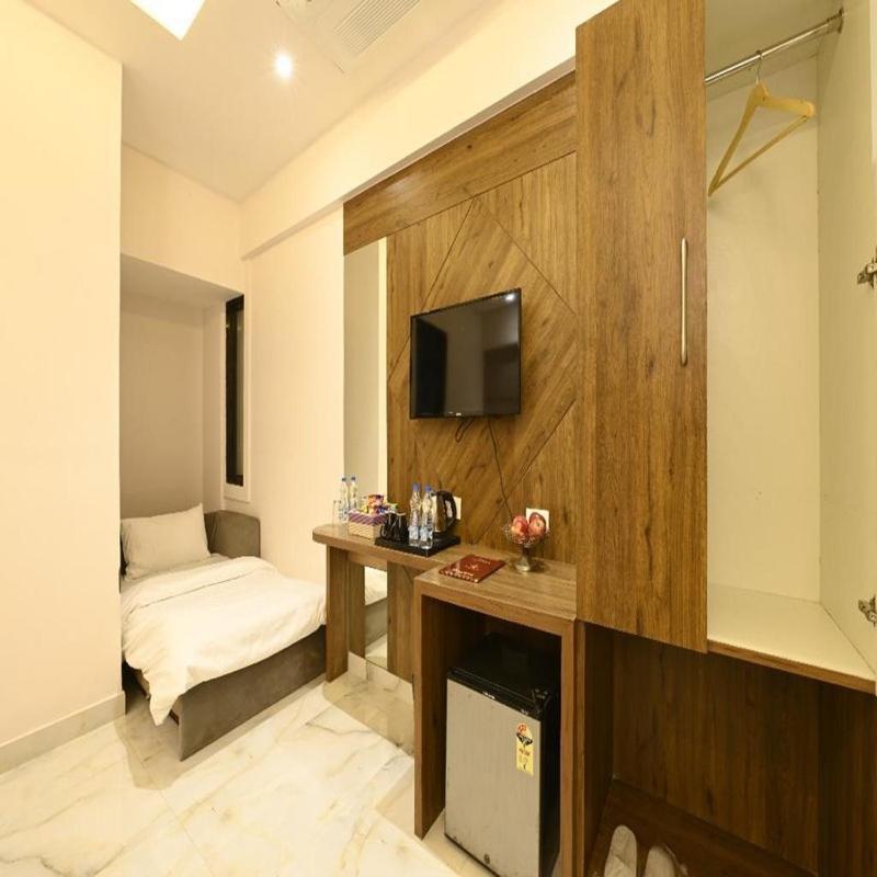 Hotel Avalon Palms Agra Agra  Exterior foto